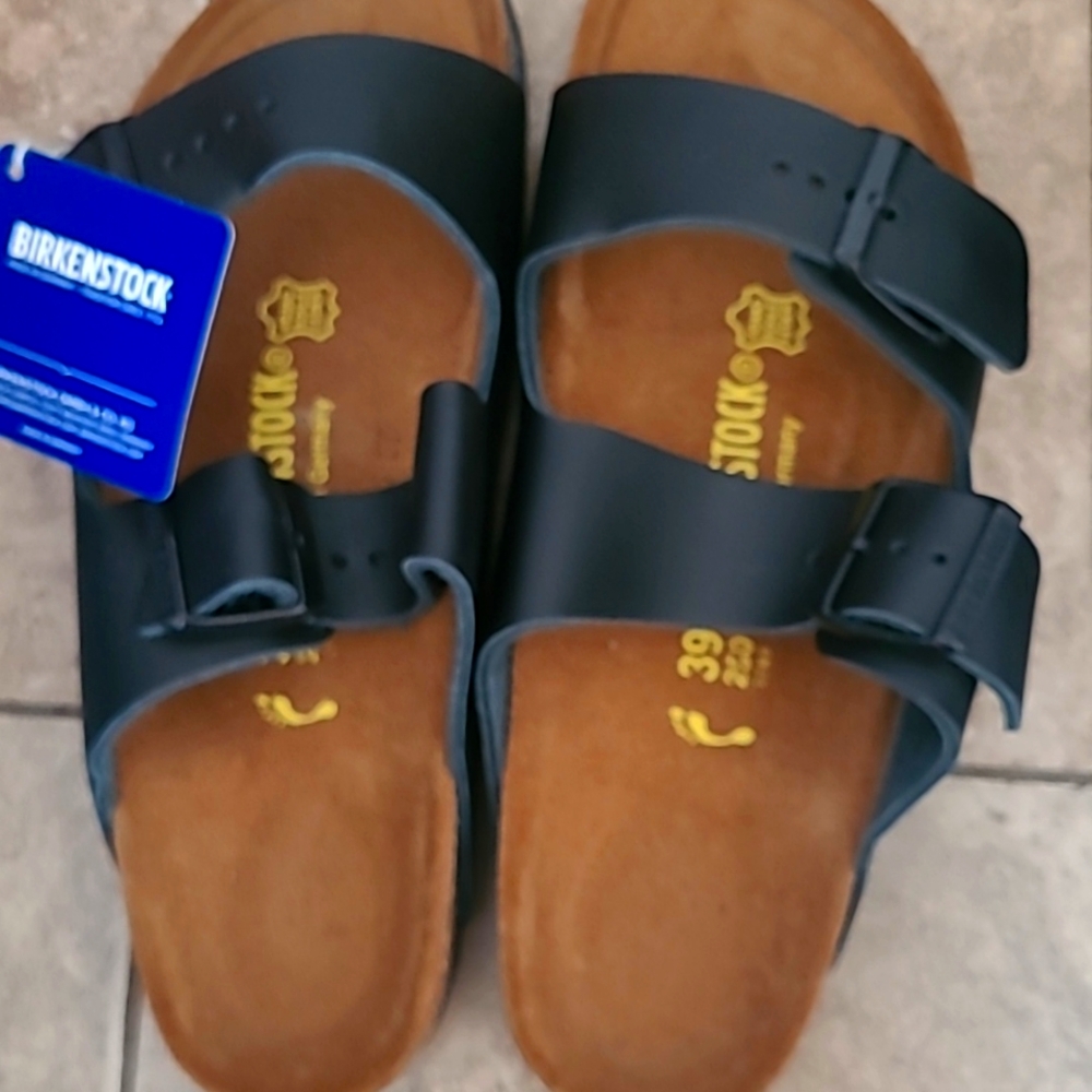 New- size 39 leather Arizona birkenstock
